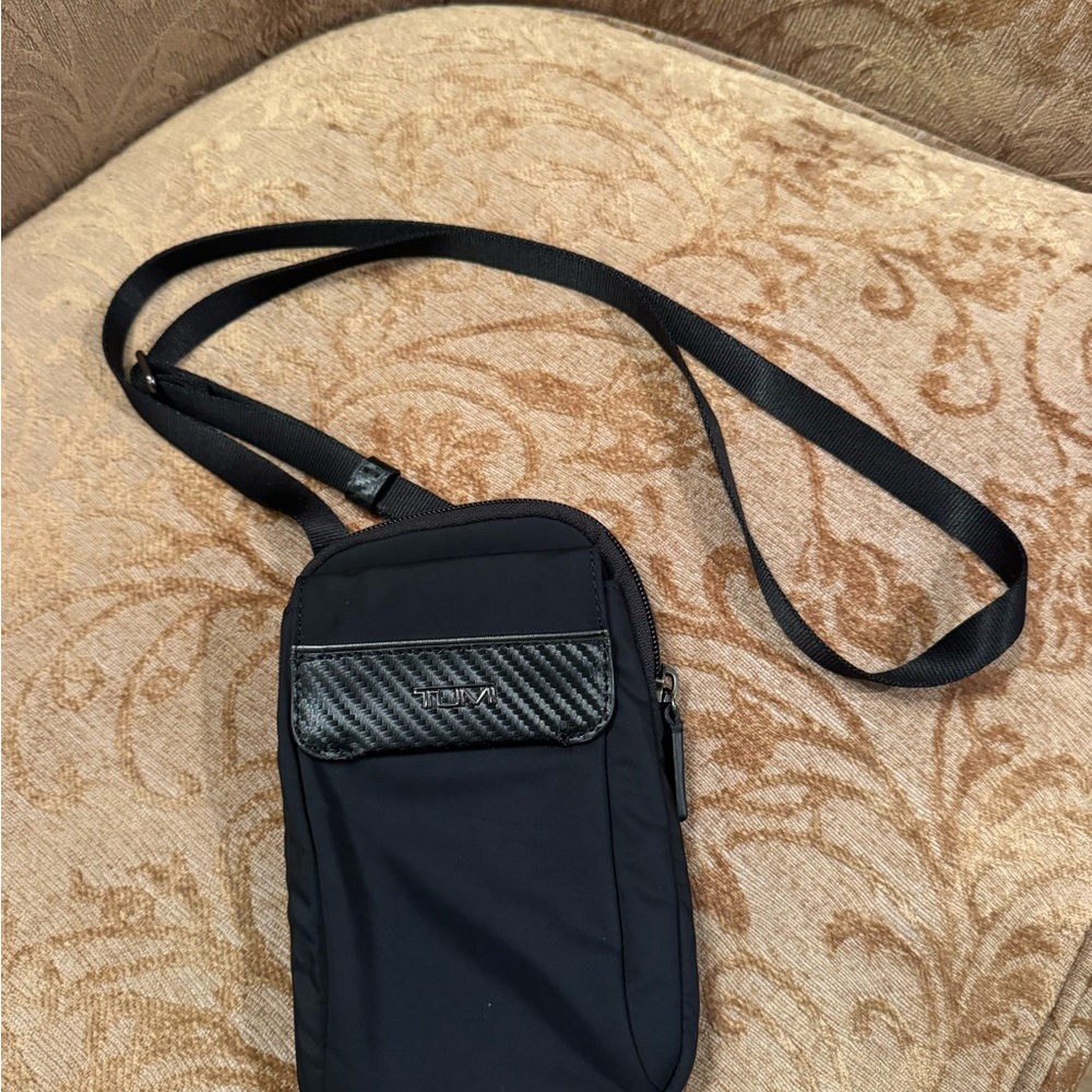 Tumi Lue Crossbody Pouch Carbon Fiber Unisex New Without Tags